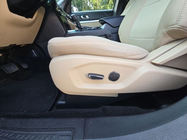 2017 Ford Explorer Base