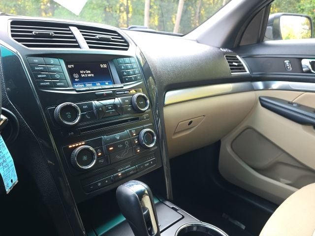 2017 Ford Explorer Base