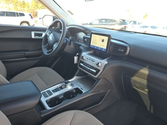 2024 Ford Explorer Base