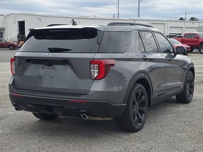 2022 Ford Explorer ST-Line