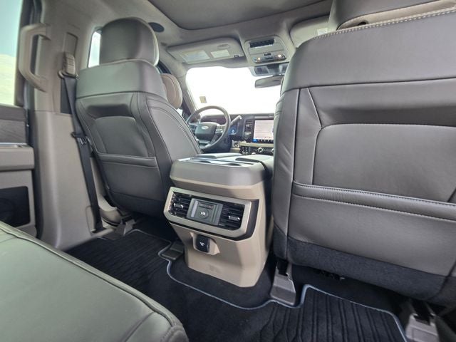 2025 Ford F-350SD Platinum