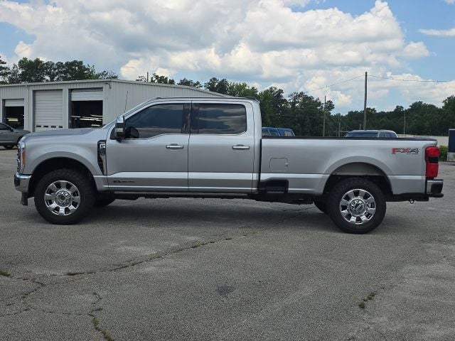 2023 Ford F-350SD Lariat