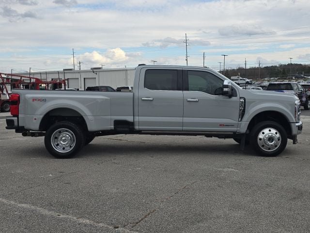 2025 Ford F-450SD Lariat DRW