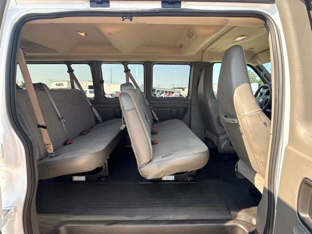 2025 Chevrolet Express 3500 LS Passenger