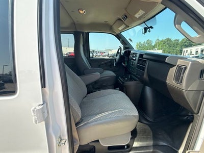 2025 Chevrolet Express 3500 LS Passenger