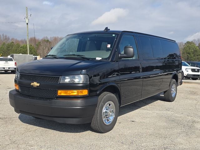 2025 Chevrolet Express 3500 LS Passenger