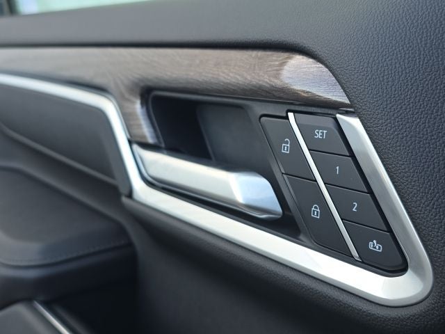 2025 Chevrolet Silverado 3500HD LTZ