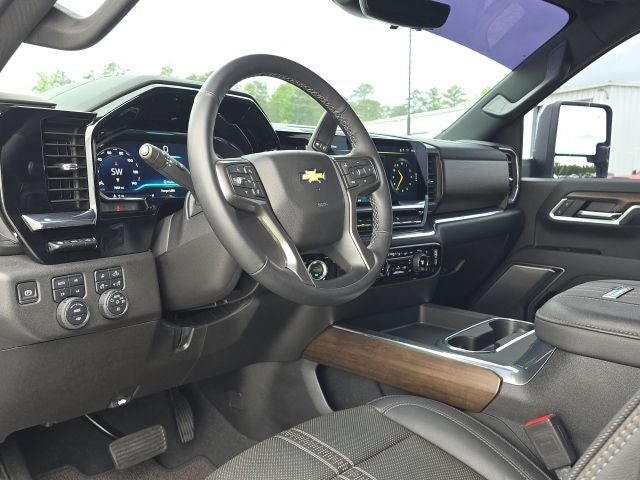 2025 Chevrolet Silverado 3500HD High Country