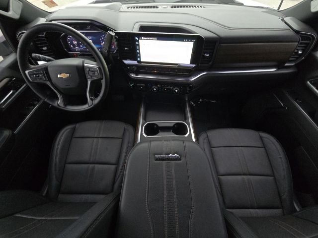 2025 Chevrolet Silverado 3500HD High Country