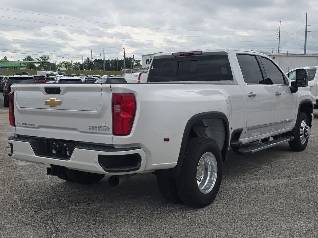 2025 Chevrolet Silverado 3500HD High Country