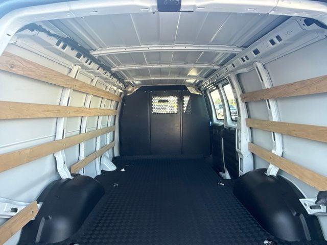 2025 Chevrolet Express 2500 Work Van Cargo