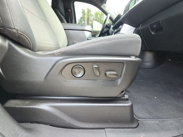 2023 GMC Yukon XL SLE