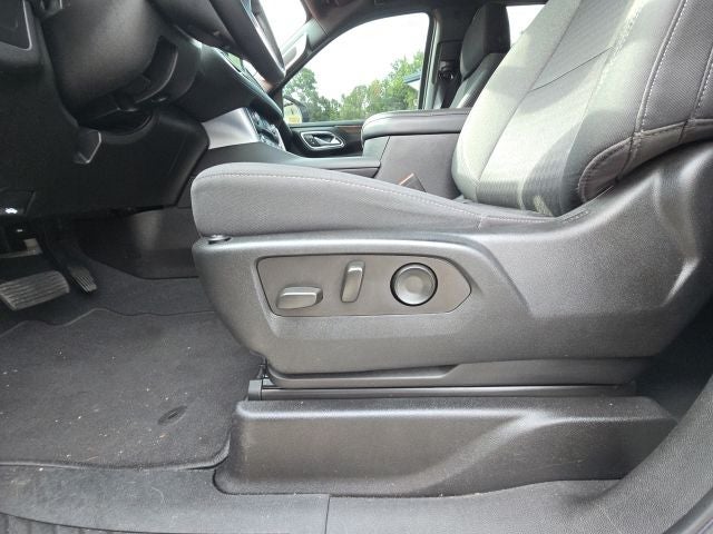 2023 GMC Yukon XL SLE