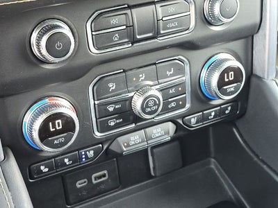 2024 GMC Yukon XL SLT