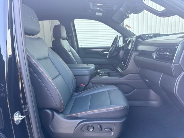 2025 GMC Yukon XL AT4