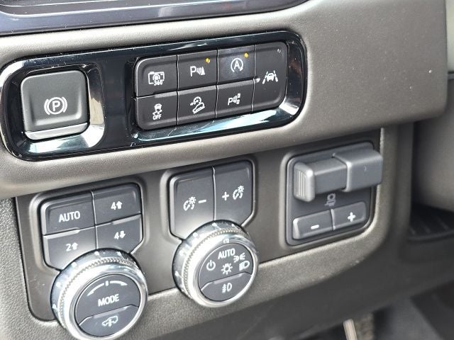 2025 GMC Yukon XL AT4 Ultimate