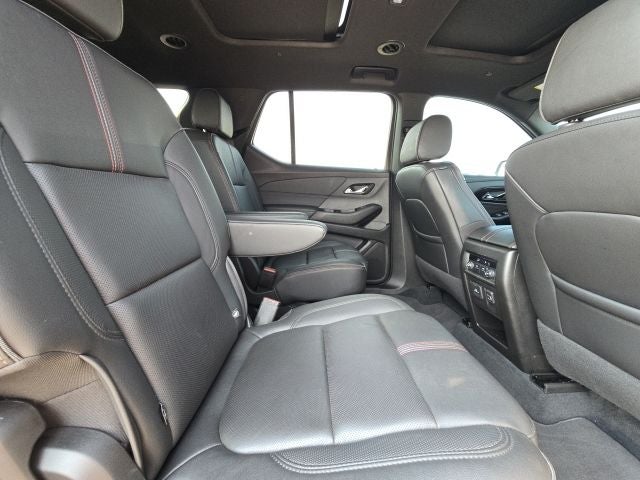 2023 Chevrolet Traverse Base