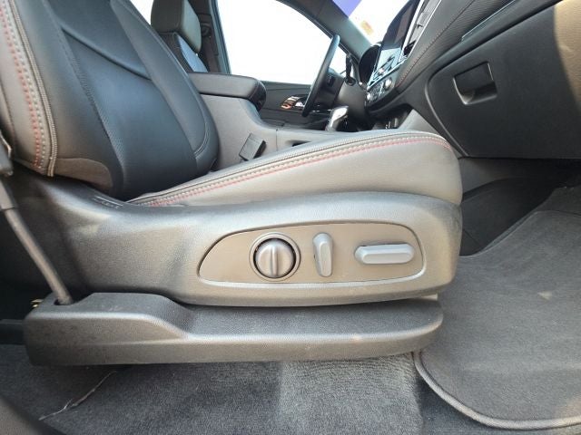 2023 Chevrolet Traverse Base