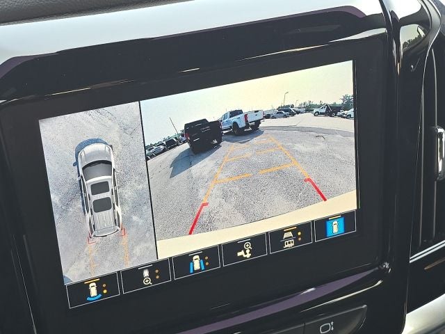 2023 Chevrolet Traverse Base