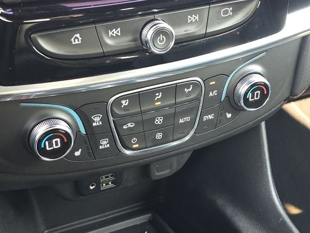 2023 Chevrolet Traverse Base