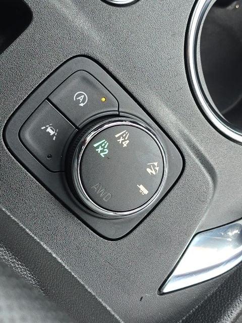 2023 Chevrolet Traverse Base
