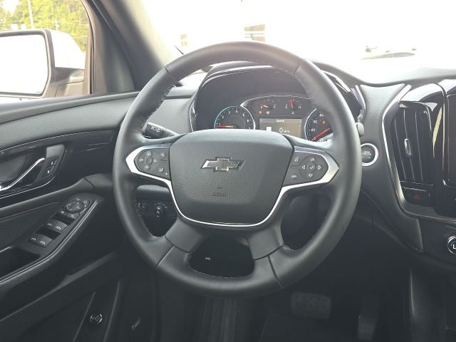 2023 Chevrolet Traverse Base