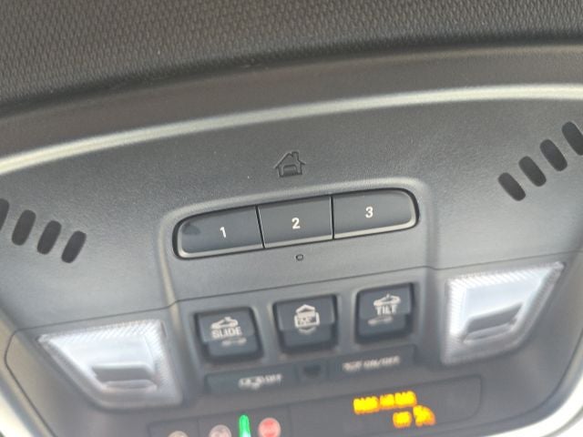 2023 Chevrolet Traverse Base