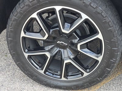 2023 Chevrolet Suburban RST