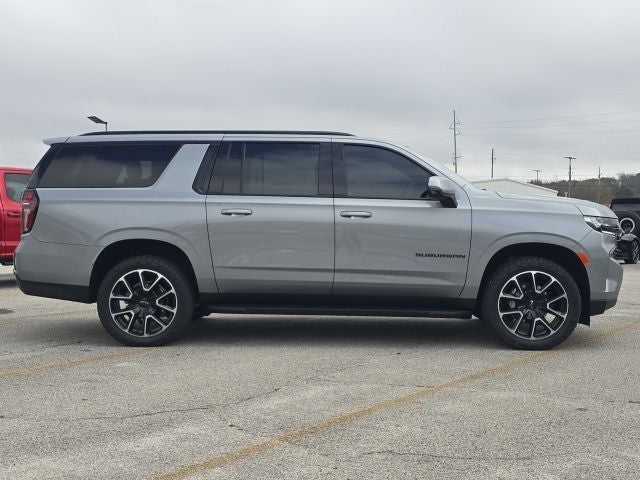 2023 Chevrolet Suburban RST