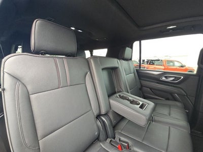 2023 Chevrolet Suburban RST