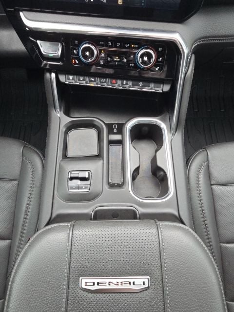 2025 GMC Sierra 2500HD Denali