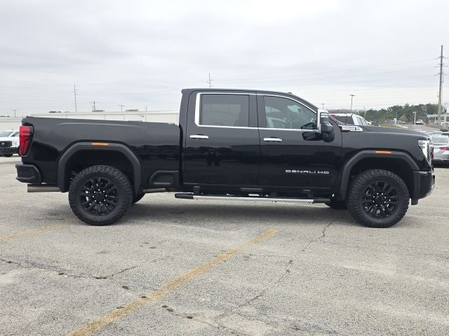 2025 GMC Sierra 2500HD Denali