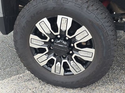2025 GMC Sierra 2500HD Denali