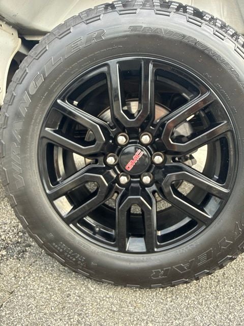 2023 GMC Sierra 1500 Elevation