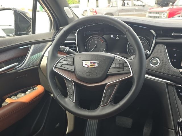 2025 Cadillac XT5 Premium Luxury