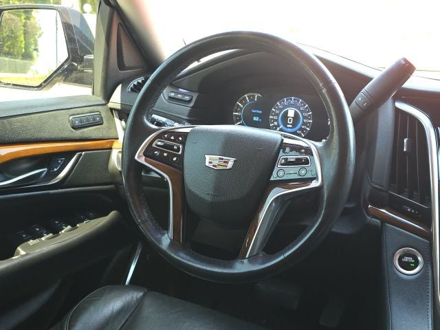 2019 Cadillac Escalade Luxury