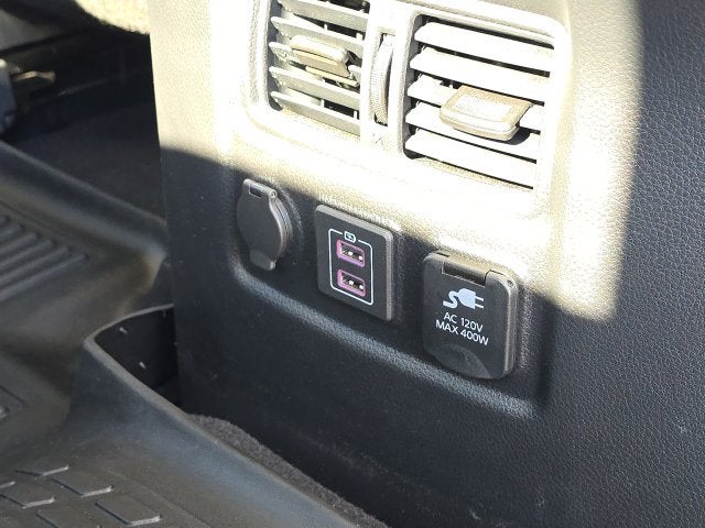 2024 Nissan Titan XD SV