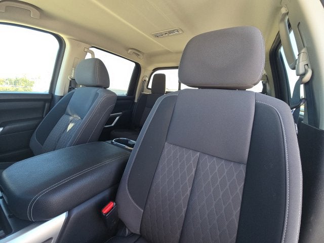 2024 Nissan Titan XD SV