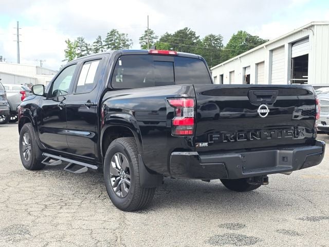 2025 Nissan Frontier SV
