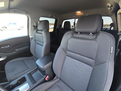 2024 Nissan Frontier SV