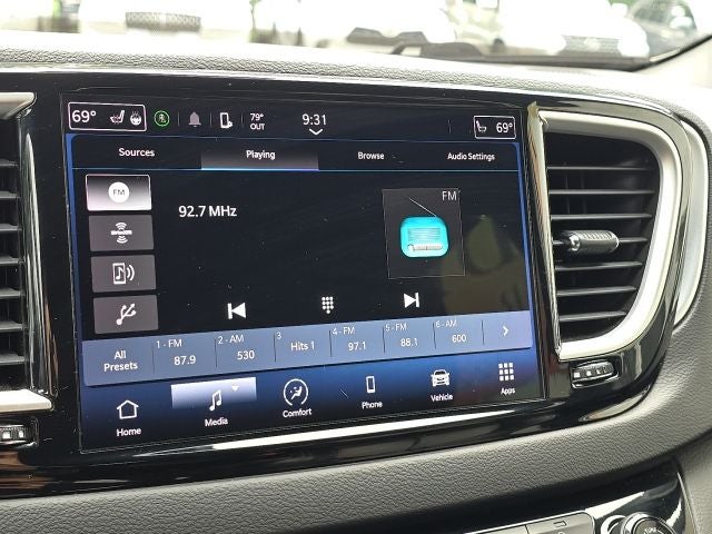 2022 Chrysler Pacifica Touring L