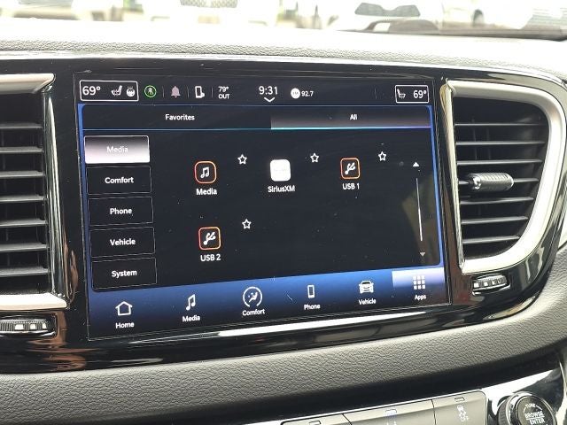 2022 Chrysler Pacifica Touring L