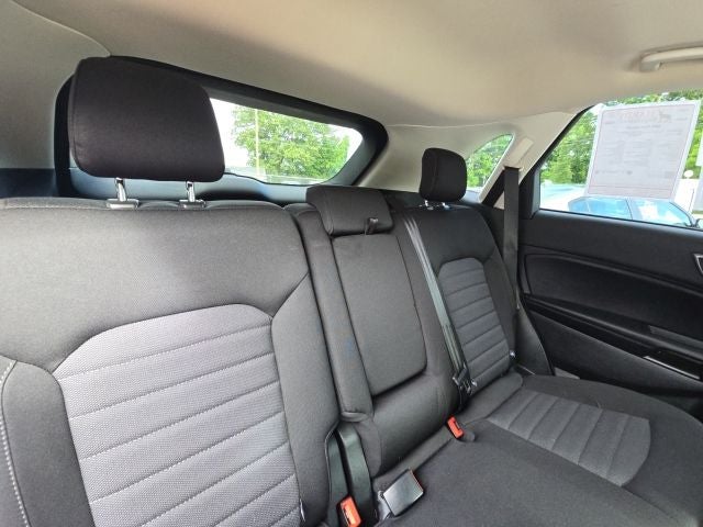 2021 Ford Edge SE