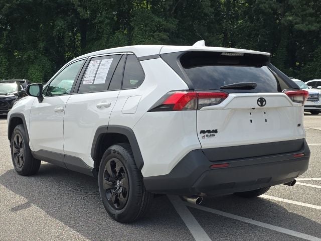 2022 Toyota RAV4 LE