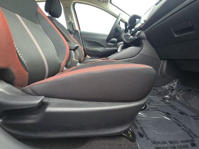 2025 Nissan Versa 1.6 SR