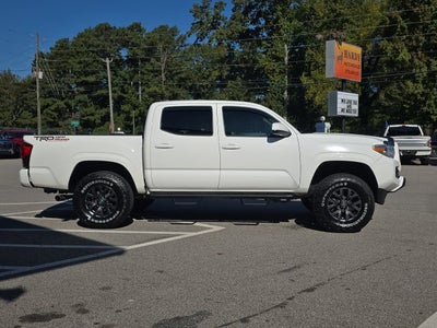 2022 Toyota Tacoma SR V6