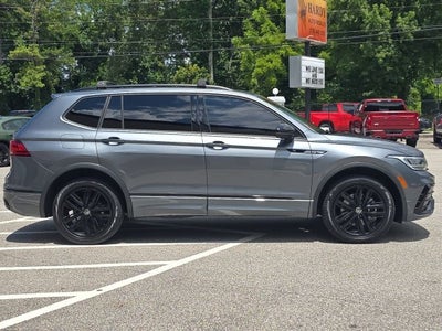 2022 Volkswagen Tiguan 2.0T SE R-Line Black