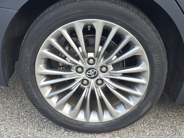 2019 Toyota Avalon Hybrid Limited