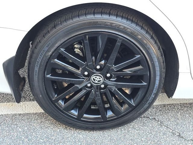 2022 Toyota Camry Hybrid XLE