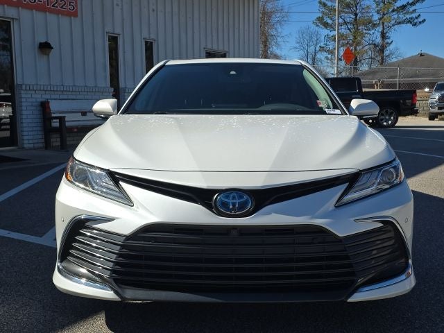 2022 Toyota Camry Hybrid XLE